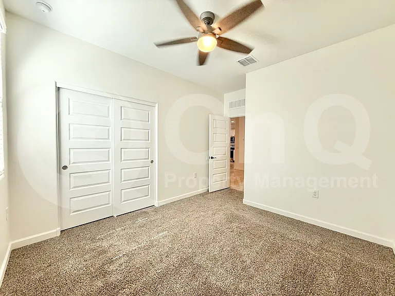 3246 W Sable Ave — Photo 14