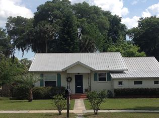 814 W Voorhis Ave, Deland, FL 32720