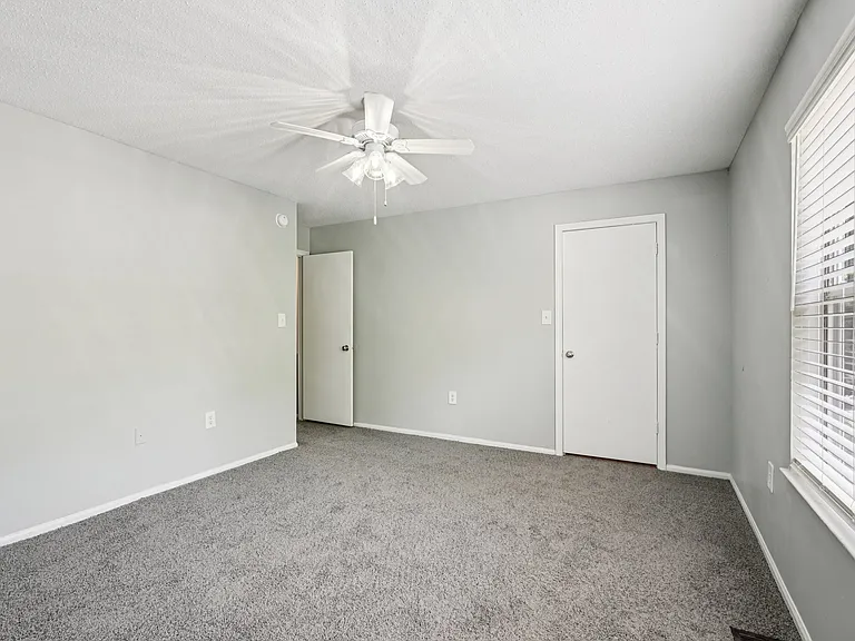Pointe South Townhomes — Photo 26