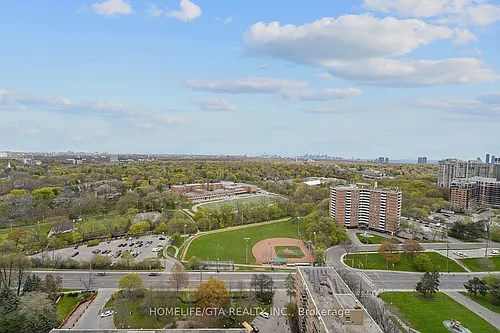 60 Central Park Dr Photo 1