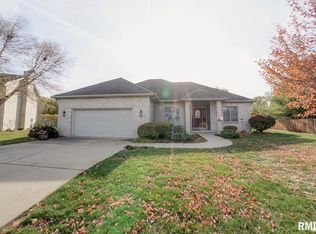 338 Julie Ct, Chatham, IL 62629