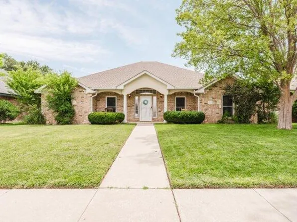 5711 Nicholas Dr, Amarillo, TX 79109