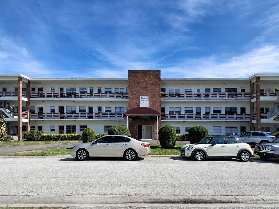 1st image of 955 51st St N APT 107