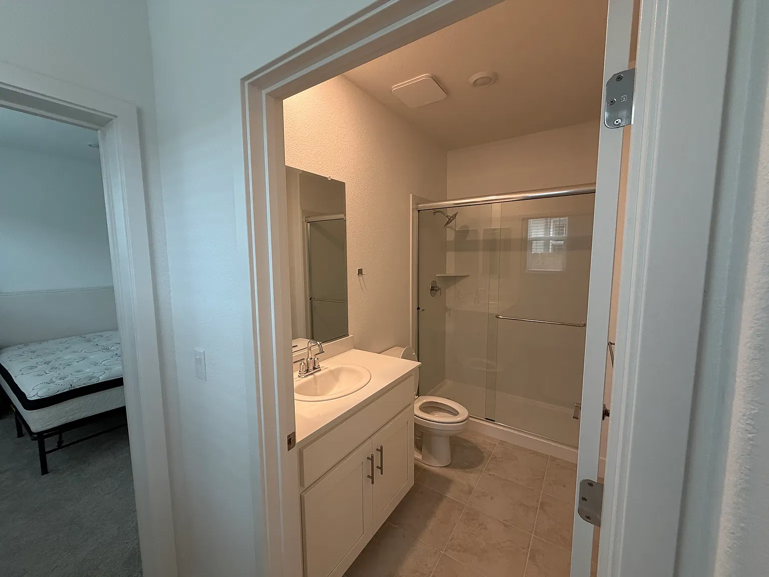 4 bed, 2782 sqft, $1,450 — Photo 3