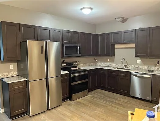 4 bed, 1650 sqft, $2,200 — Photo 3