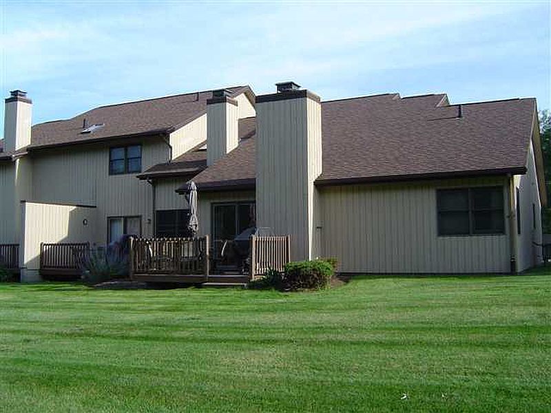 3rd image of 15 HARVARD Road