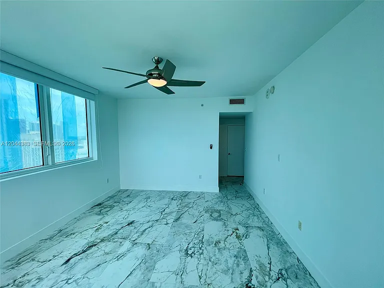 253 NE 2nd St #2409 — Photo 39