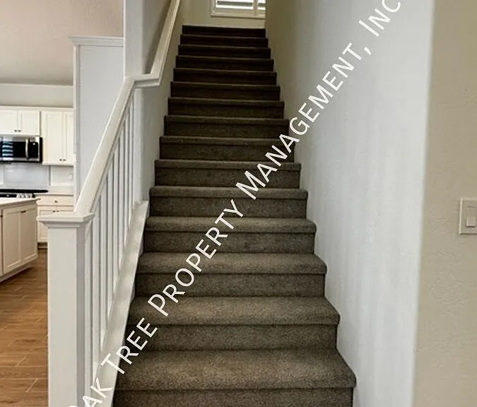 2372 N Phillip Ave — Photo 12