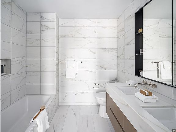 5th image of 202 Broome St #7E