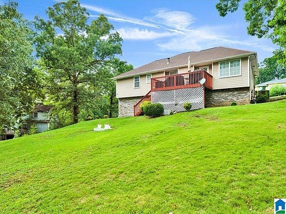 5th image of 317 37th Ct NE