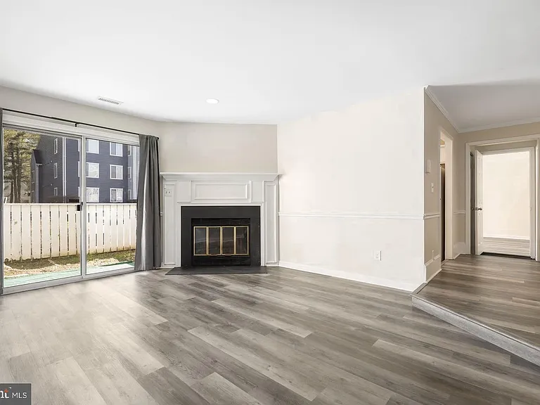 20218 Halethorpe Ln #215 — Photo 13