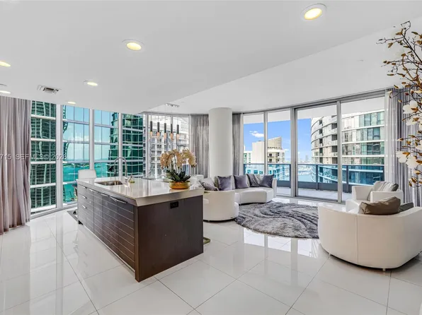 200 Biscayne Boulevard Way APT 4401, Miami, FL 33131