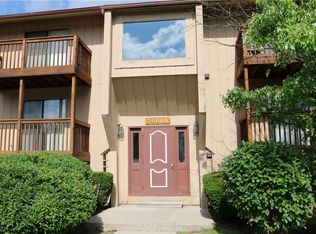 30060 W Twelve Mile Rd UNIT 88, Farmington Hills, MI 48334