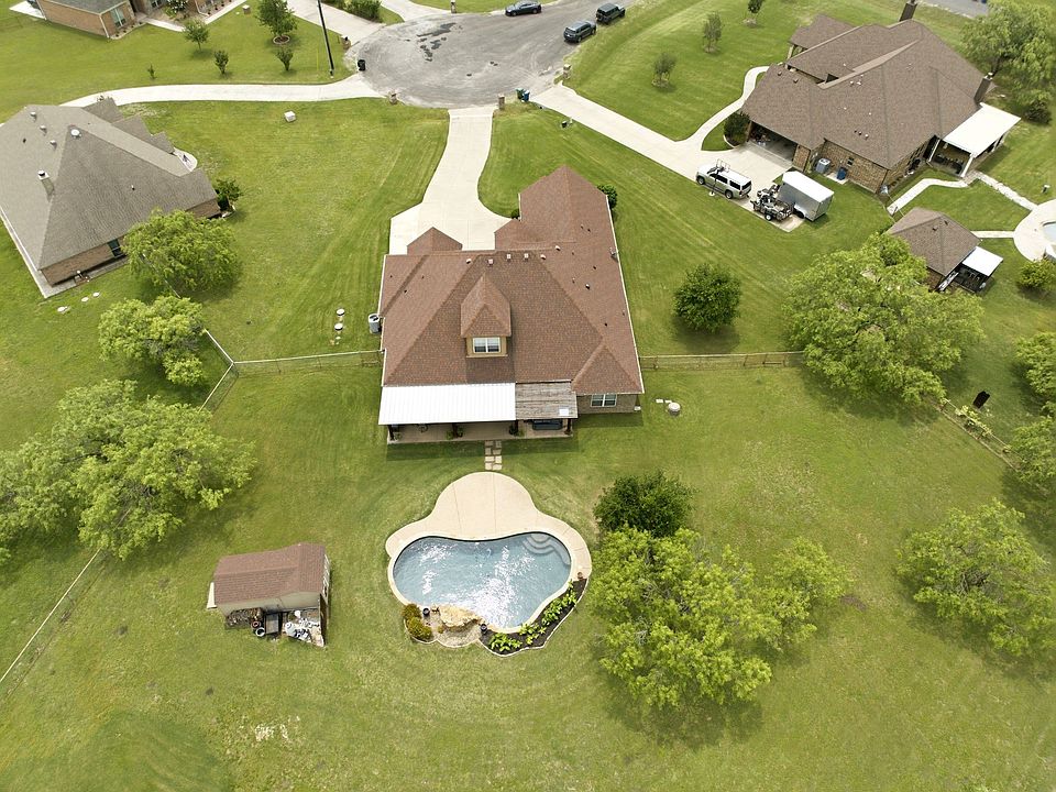 1st image of 107 Goldmine Ct