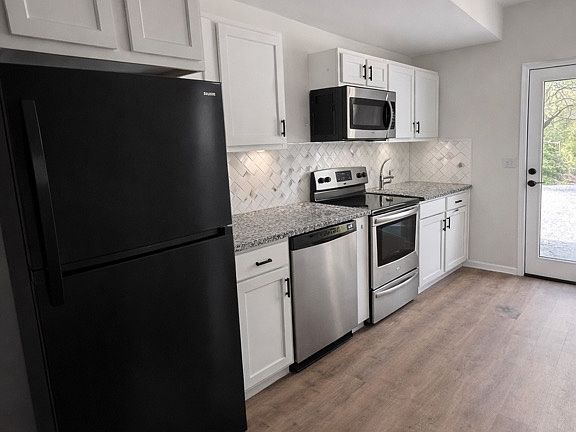 4th image of 119 Carlton Dr #2