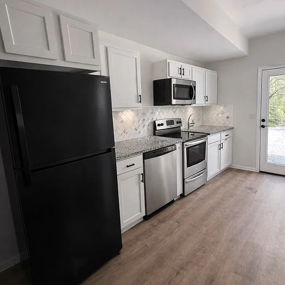 119 Carlton Dr #2 — Photo 4