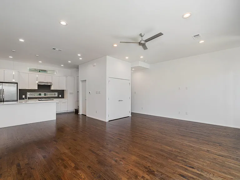 6059 La Vista Dr — Photo 7