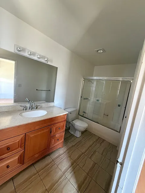 1 bed, 680 sqft, $1,800 — Photo 3