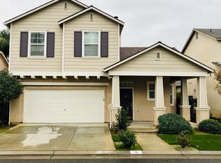 56 W Bohemia Ln, Clovis, CA