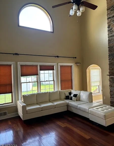 17 Aaron Ct — Photo 3