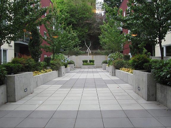 5th image of 375 Kirkland Ave APT 350
