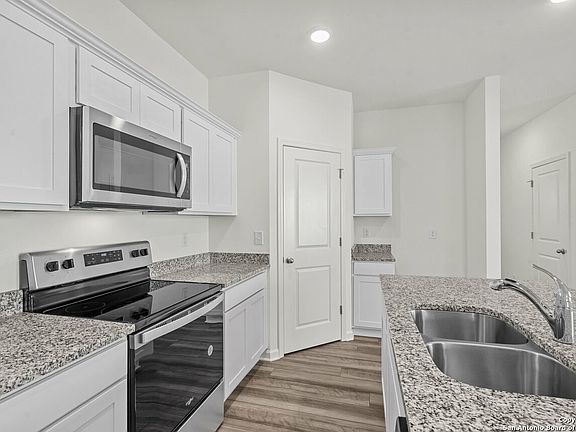 7th image of this home