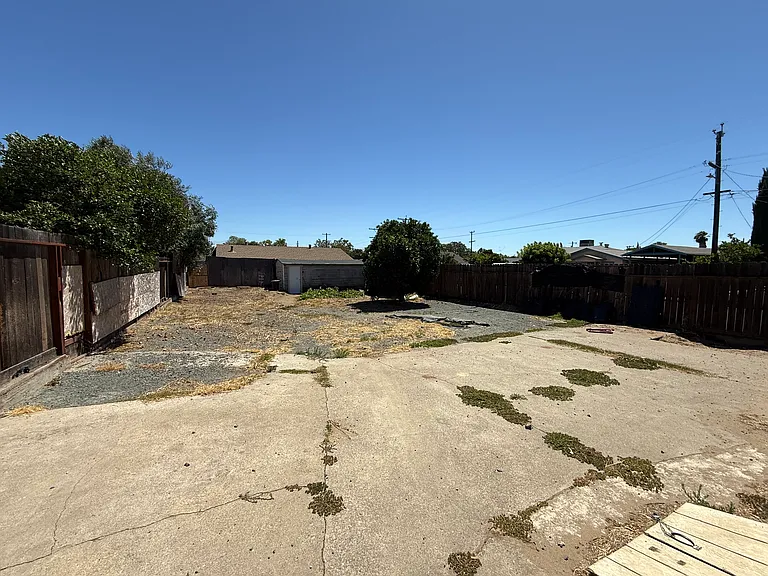 401 Star St — Photo 15