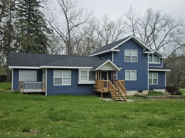 2589 N Shore Dr, Delavan, WI 53115