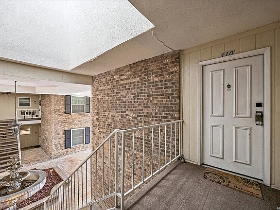 3rd image of 1819 BABCOCK RD #110