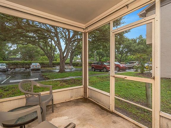 2nd image of 2208 FLETCHERS POINT CIRCLE