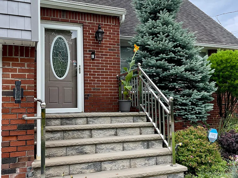 266 Frances St — Photo 28