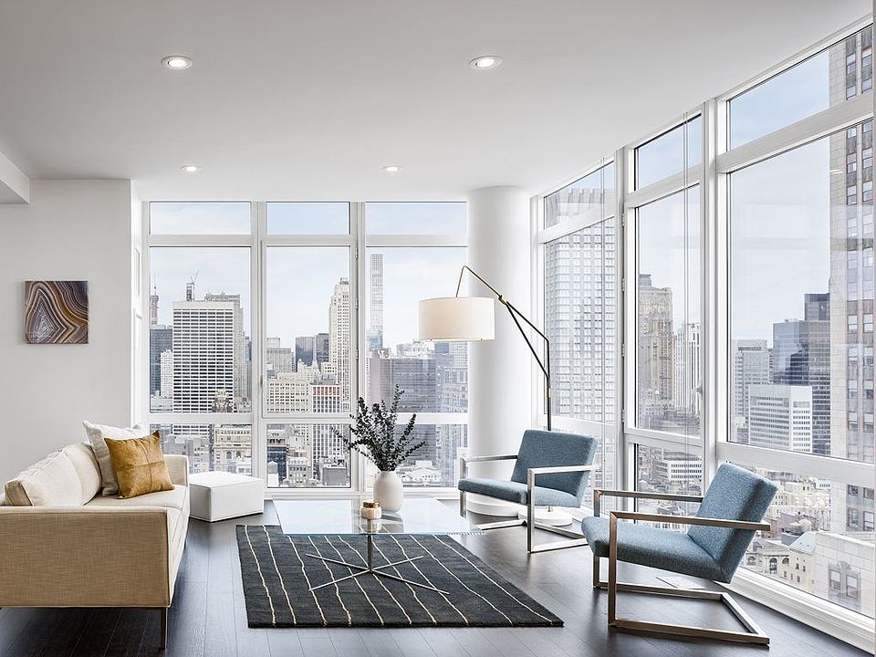 1st image of 42 W 33rd St #34D1