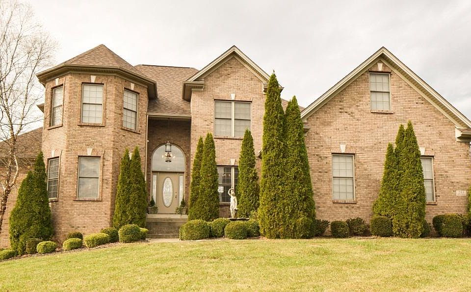1st image of 203 Twin Pines Ln