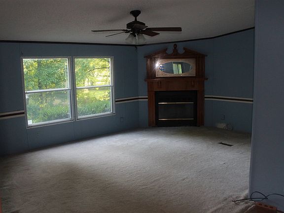 3rd image of 171 Sunset Ln