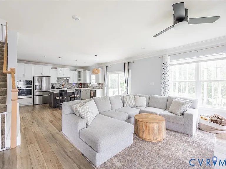 11585 Kings Pond Dr — Photo 4