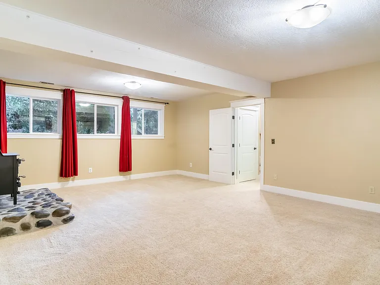 12840 NE 88th St — Photo 62