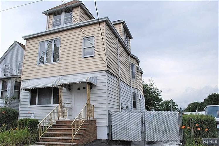 1st image of 479 Palisade Ave