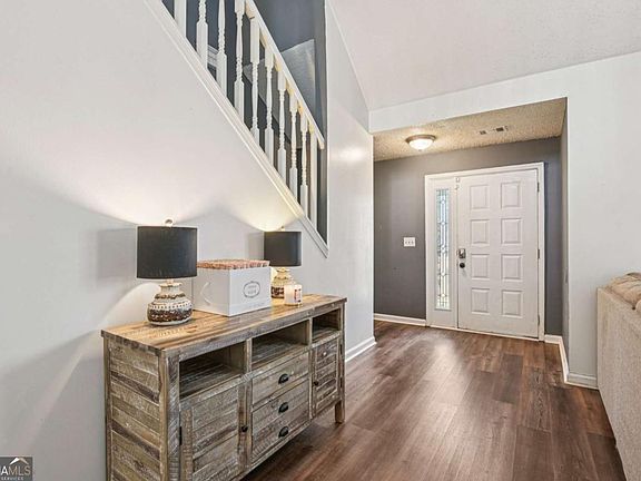 2nd image of 4751 Saddleridge Rd