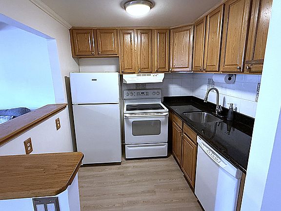 5th image of 253 Newport P