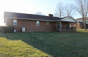 2nd image of 18415 Windsor Ln