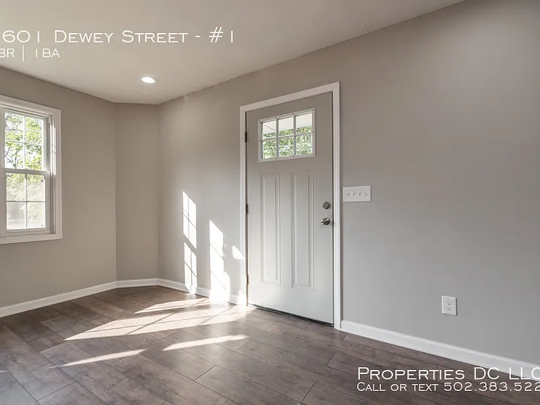 1601 Dewey St #1 — Photo 2