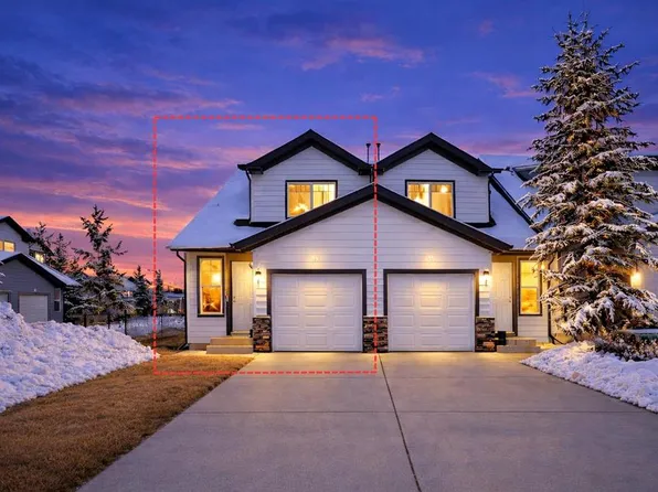 52 Panatella Vlg NW, Calgary, AB T3K 0G6