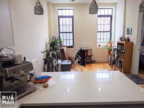 2nd image of 744 Willoughby Ave #3R