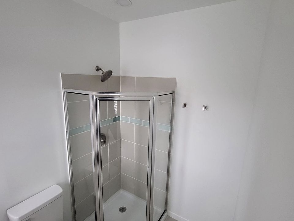1st image of 1800 Graham Ave APT 2-1