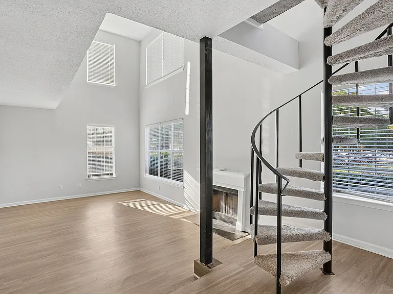 ReNew Cobb — Photo 14