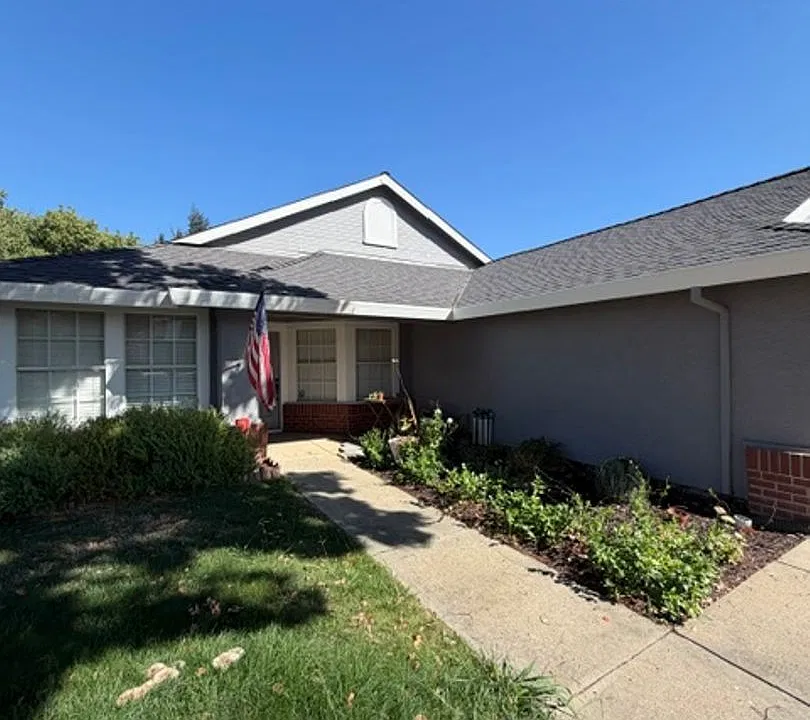 5211 Moonlight Way