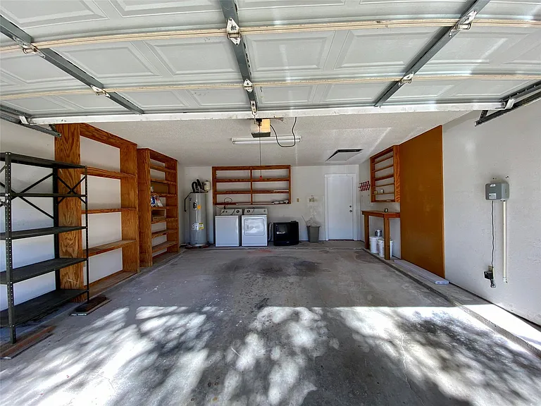 5502 Longhorn Lndg — Photo 23