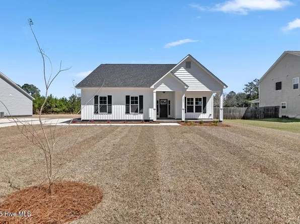 1401 Hammocks Beach Road, Swansboro, NC 28584