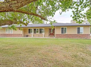 7181 Country Rd, Stockton, CA 95215