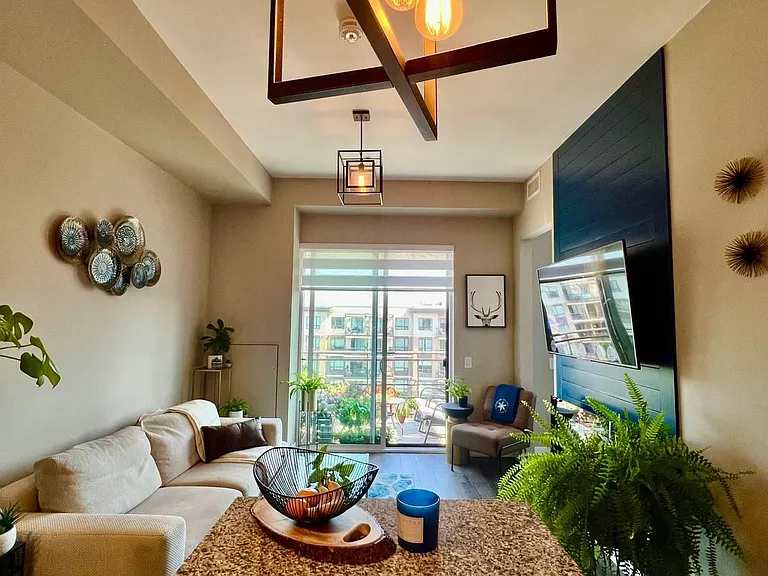 40 Esplanade Ln #604 — Photo 6
